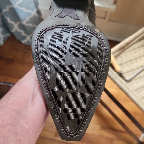 Ariat Brown Textured Boots - Picture 8 of 8